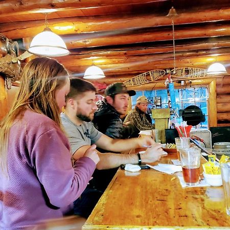 Gwin'S Lodge & Roadhouse Cooper Landing Esterno foto