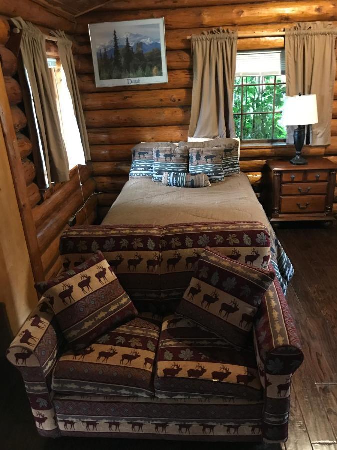 Gwin'S Lodge & Roadhouse Cooper Landing Esterno foto