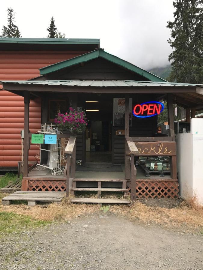 Gwin'S Lodge & Roadhouse Cooper Landing Esterno foto