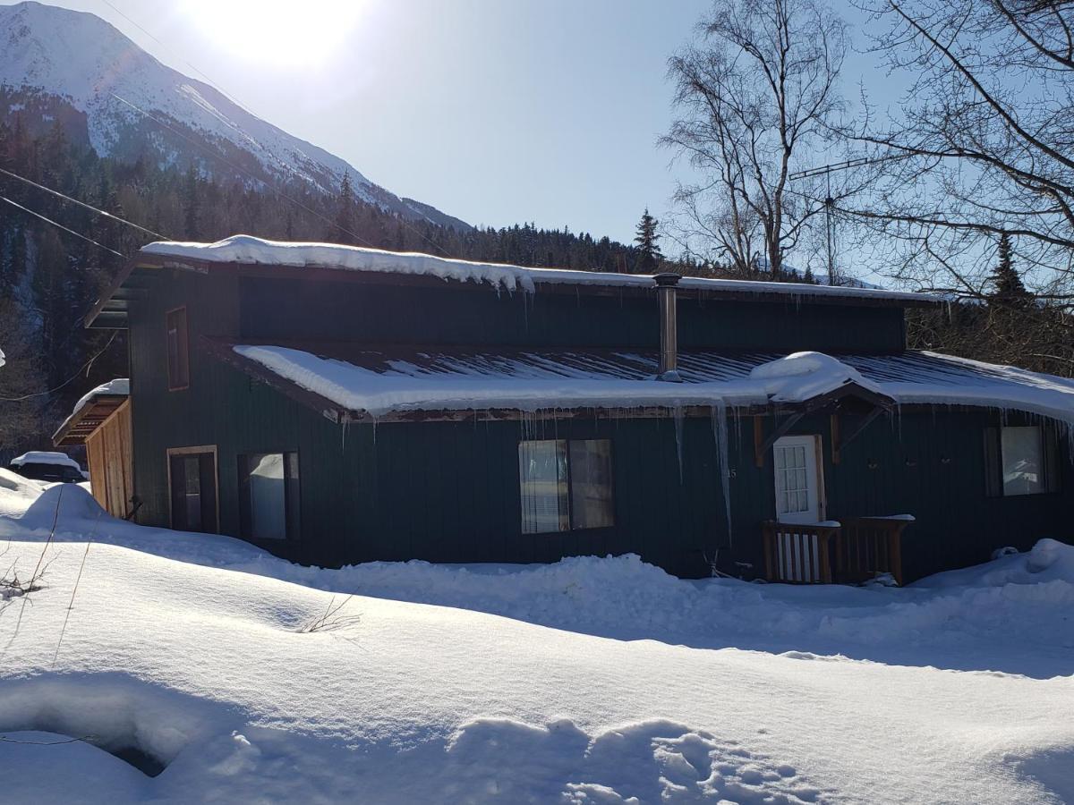 Gwin'S Lodge & Roadhouse Cooper Landing Esterno foto