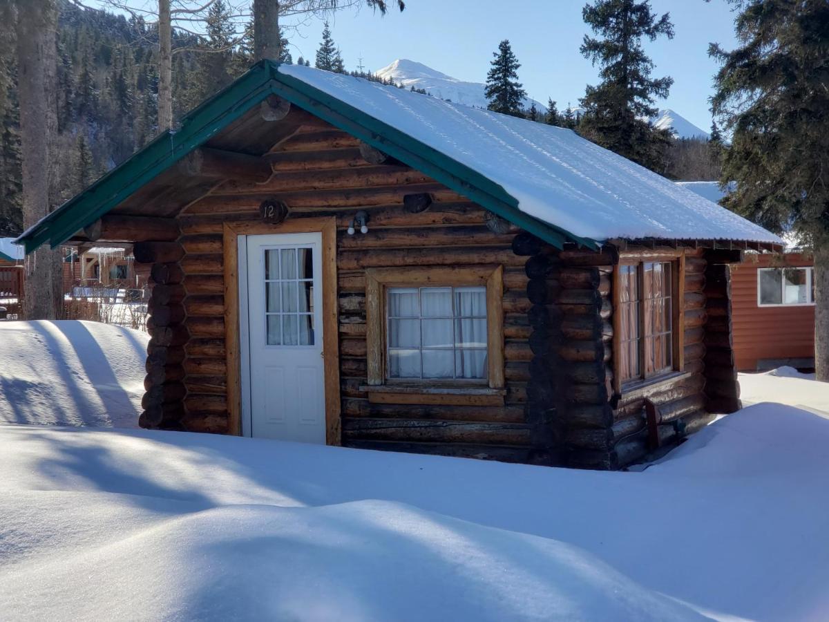 Gwin'S Lodge & Roadhouse Cooper Landing Esterno foto