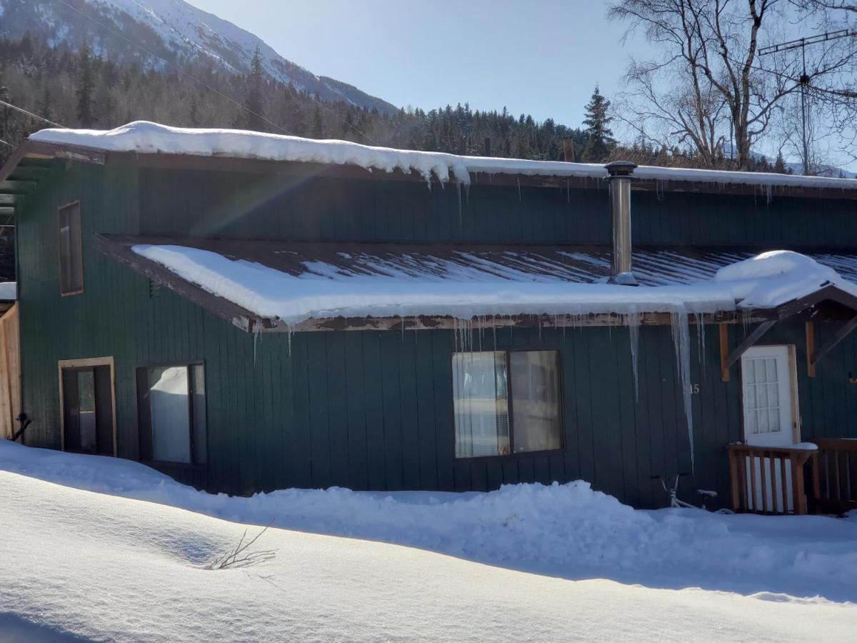 Gwin'S Lodge & Roadhouse Cooper Landing Esterno foto